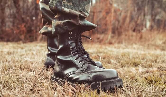 The tip - How to lace boots to be more comfortable 