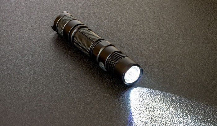https://www.thesoldiersproject.org/wp-content/uploads/2021/11/best-budget-tactical-flashlight.jpg