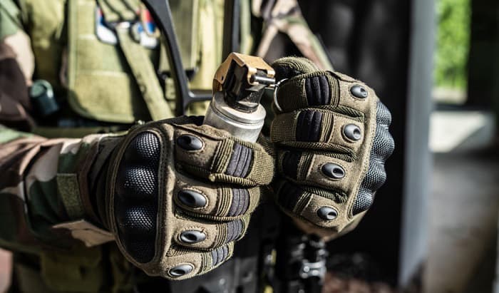 12 Best Tactical Gloves for Protection and Dexterity